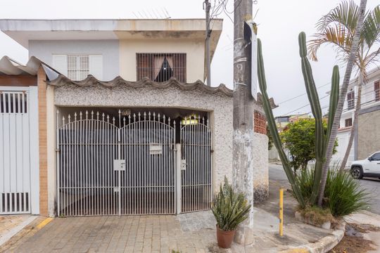 Fachada de casa à venda com 2 quartos, 123m² em Jardim Cidalia, São Paulo