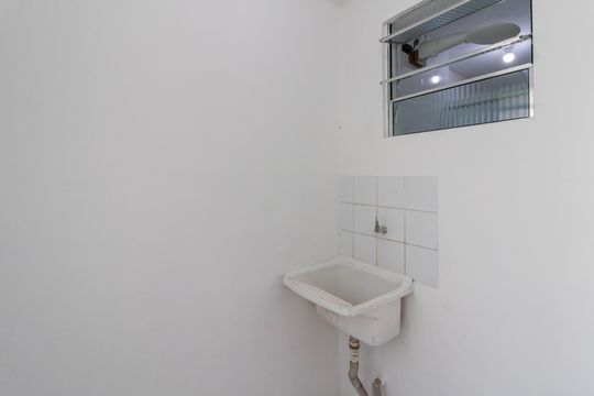 Area de Serviço  de apartamento para alugar com 2 quartos, 52m² em Vila Bremen, Guarulhos