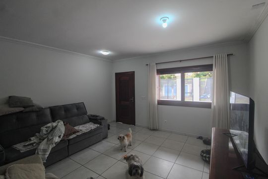 Sala de casa à venda com 4 quartos, 246m² em Teresópolis, Porto Alegre
