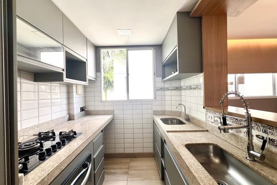 Cozinha de apartamento para alugar com 2 quartos, 57m² em Santa Terezinha, Belo Horizonte