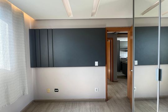 Quarto 2 de apartamento para alugar com 2 quartos, 57m² em Santa Terezinha, Belo Horizonte