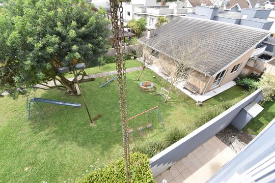 Sacada da Suíte 2 de casa de condomínio para alugar com 4 quartos, 350m² em São Braz, Curitiba