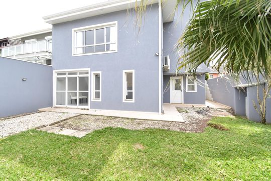 Quintal de casa de condomínio para alugar com 4 quartos, 350m² em São Braz, Curitiba