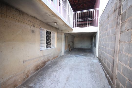 Quintal de casa para alugar com 3 quartos, 90m² em Mangueiras, Contagem