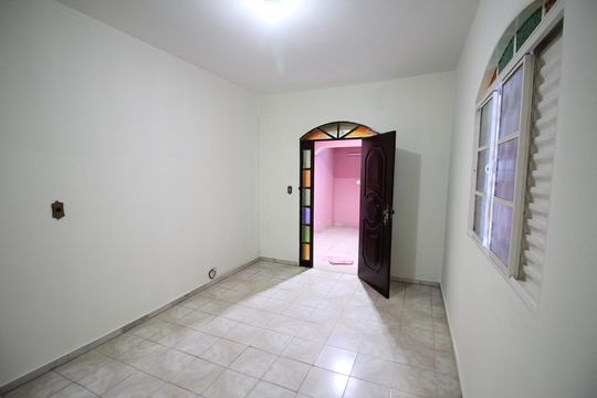 Sala de casa para alugar com 3 quartos, 90m² em Mangueiras, Contagem