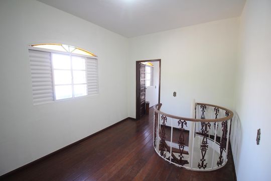 Sala 2 de casa para alugar com 3 quartos, 90m² em Mangueiras, Contagem