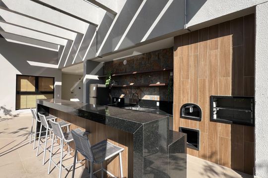 Área comum - Churrasqueira de kitnet/studio para alugar com 1 quarto, 30m² em Pinheiros, São Paulo