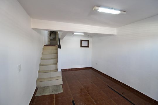 Garagem de casa à venda com 2 quartos, 77m² em Jardim Ouro Preto, São Paulo