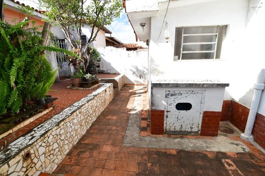 Quintal de casa à venda com 2 quartos, 135m² em Jardim Chapadão, Campinas
