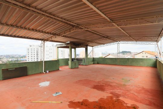 Quintal de casa para alugar com 3 quartos, 175m² em Km 18, Osasco