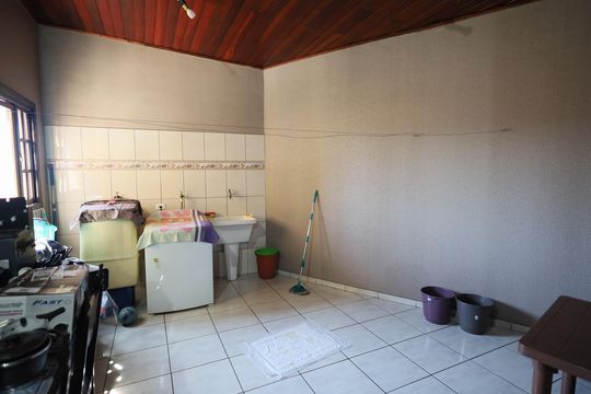 Cozinha e Área de Serviço de casa para alugar com 3 quartos, 175m² em Km 18, Osasco