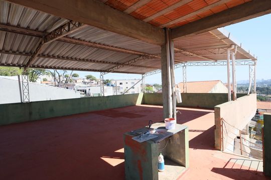 Quintal de casa para alugar com 3 quartos, 175m² em Km 18, Osasco
