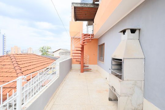 Varanda de casa para alugar com 3 quartos, 175m² em Km 18, Osasco
