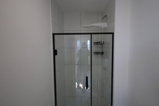Banheiro de apartamento para alugar com 2 quartos, 37m² em Pestana, Osasco