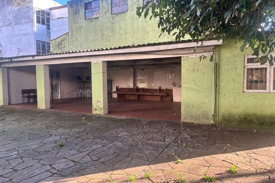 Área externa de casa à venda com 3 quartos, 552m² em Rio Branco, Novo Hamburgo