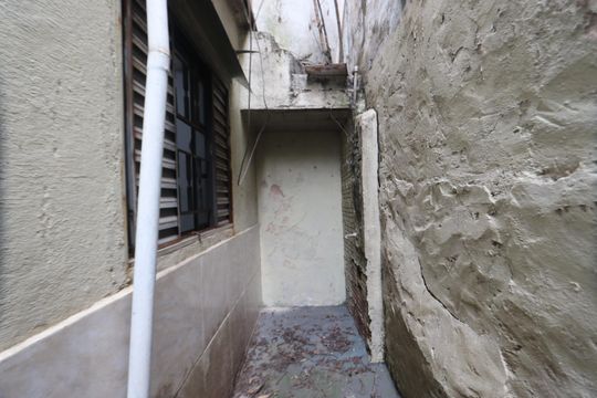 Corredor de casa para alugar com 1 quarto, 60m² em Vila Antonieta, São Paulo