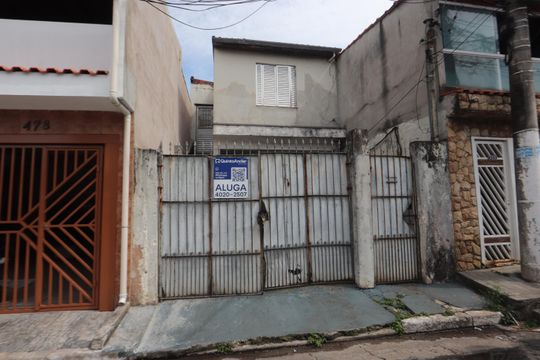 Fachada de casa para alugar com 1 quarto, 60m² em Vila Antonieta, São Paulo