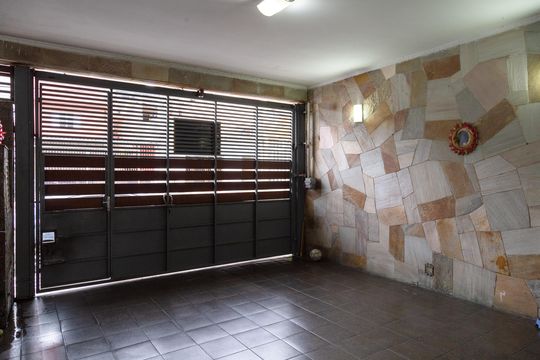 Garagem de casa à venda com 3 quartos, 195m² em Jardim Pinhal, Guarulhos