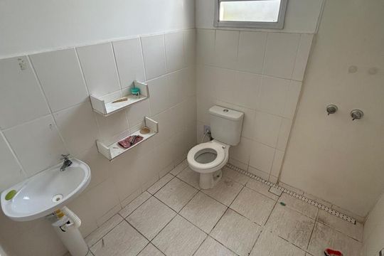 Banheiro de apartamento à venda com 2 quartos, 60m² em Campo Grande, Rio de Janeiro