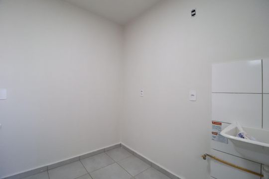 Cozinha de apartamento para alugar com 2 quartos, 46m² em Jardim Patricia, Uberlândia