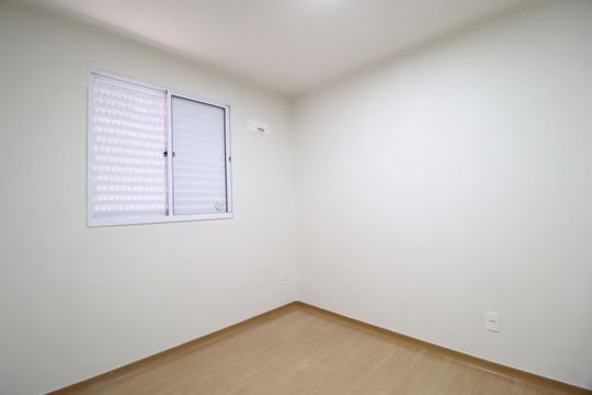 Quarto 1 de apartamento para alugar com 2 quartos, 46m² em Jardim Patricia, Uberlândia