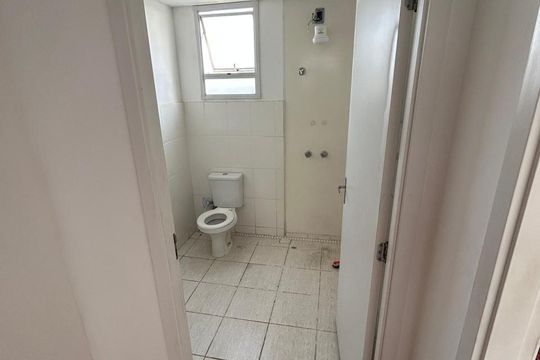 Banheiro de apartamento à venda com 2 quartos, 60m² em Campo Grande, Rio de Janeiro