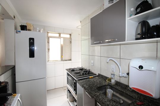 Cozinha de apartamento à venda com 2 quartos, 42m² em Jardim Marilu, São Paulo