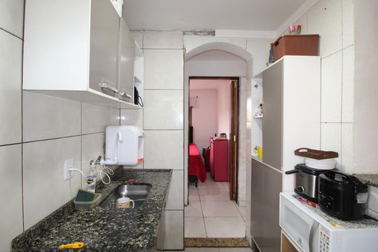 Cozinha de apartamento à venda com 2 quartos, 42m² em Jardim Marilu, São Paulo