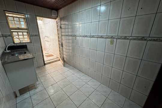 Cozinha  de casa para alugar com 3 quartos, 100m² em Qnn 22, Brasília