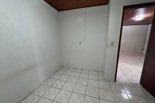 Quarto 2 de casa para alugar com 3 quartos, 100m² em Qnn 22, Brasília