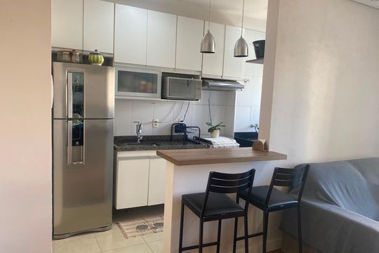 Sala de apartamento à venda com 2 quartos, 52m² em Dos Ortizes, Valinhos