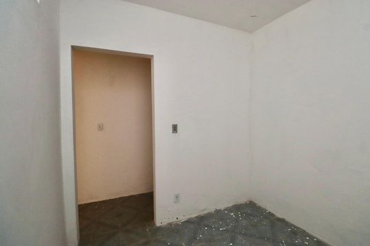 Quarto de kitnet/studio para alugar com 1 quarto, 30m² em Itapuã, Salvador