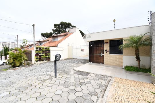 Fachada de casa de condomínio para alugar com 3 quartos, 180m² em Pedro Moro, São José dos Pinhais