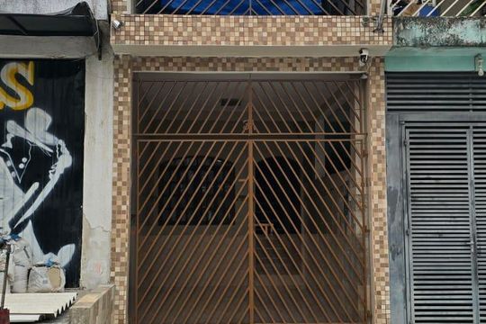 Fachada  de casa para alugar com 2 quartos, 96m² em Picanço, Guarulhos