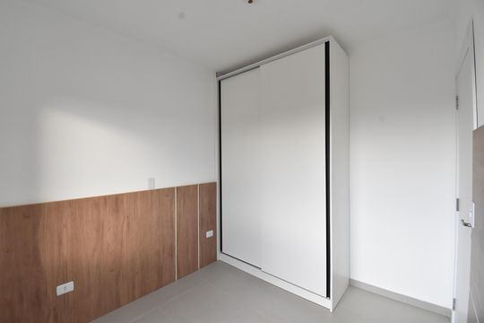 Quarto  de kitnet/studio para alugar com 1 quarto, 33m² em Cajuru, Curitiba