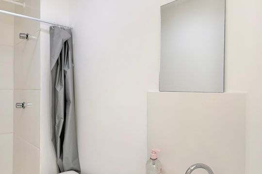 Banheiro de apartamento para alugar com 2 quartos, 30m² em Vila Pereira Barreto, São Paulo