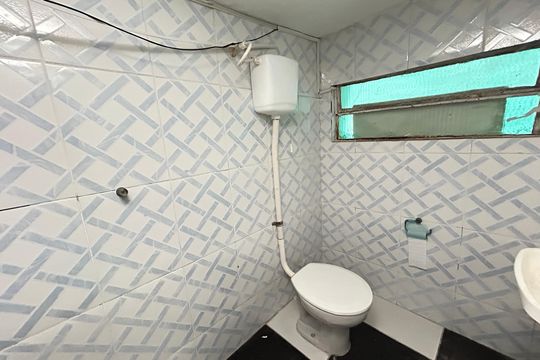 Banheiro de casa para alugar com 2 quartos, 60m² em Anchieta, Nilópolis