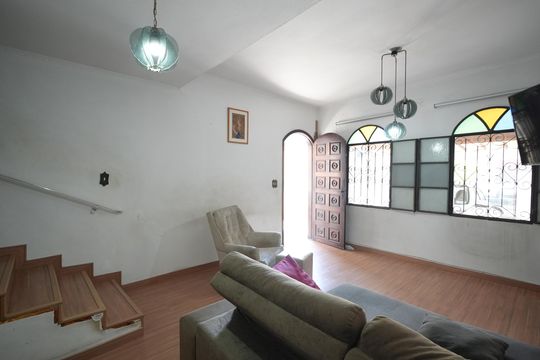 Sala de casa à venda com 2 quartos, 159m² em Vila Aquilino, Santo André