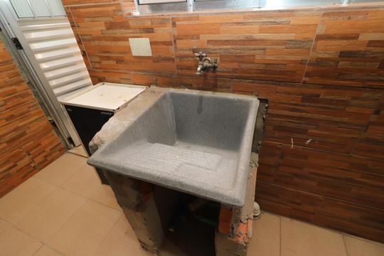 Área de Serviço de casa para alugar com 1 quarto, 54m² em Jardim Helena, São Paulo