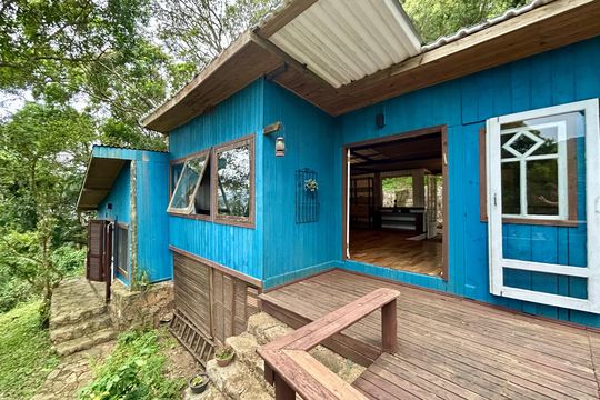 Fachada de casa para alugar com 2 quartos, 120m² em Canto da Lagoa, Florianópolis