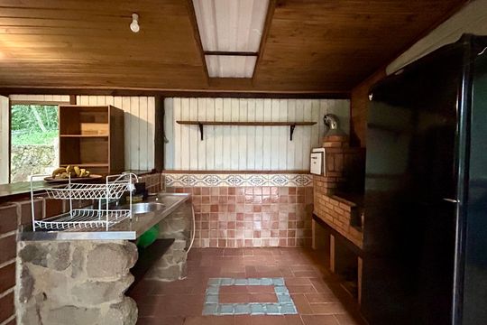 Cozinha de casa para alugar com 2 quartos, 120m² em Canto da Lagoa, Florianópolis