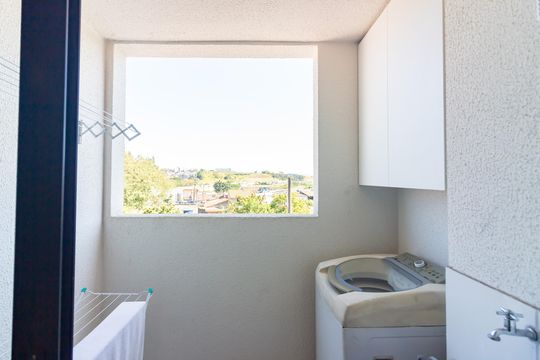 Área de serviço de apartamento para alugar com 2 quartos, 36m² em Metalúrgicos, Osasco