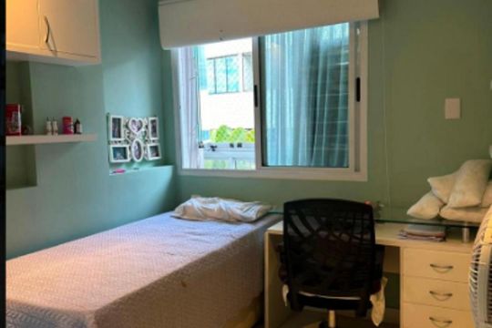 Quarto de apartamento à venda com 3 quartos, 123m² em Barra da Tijuca, Rio de Janeiro
