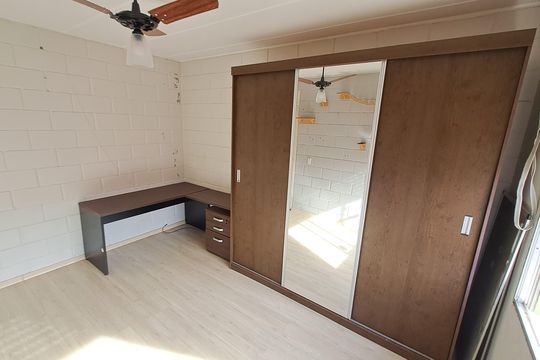 Quarto de apartamento para alugar com 2 quartos, 47m² em Vila Nova, Porto Alegre