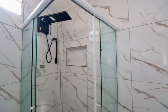 Banheiro de casa para alugar com 2 quartos, 70m² em Imbuí, Salvador