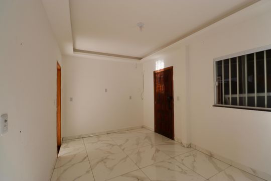 Sala de casa para alugar com 2 quartos, 70m² em Imbuí, Salvador