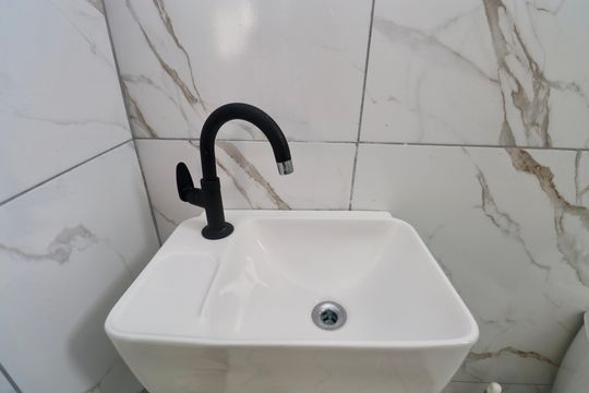 Banheiro de casa para alugar com 2 quartos, 70m² em Imbuí, Salvador