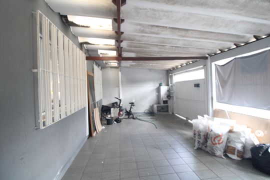 Garagem de casa para alugar com 2 quartos, 168m² em Jardim Anhanguera, São Paulo