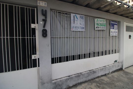 Fachada de casa para alugar com 2 quartos, 168m² em Jardim Anhanguera, São Paulo