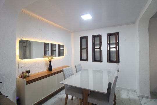 Casa para alugar com 2 quartos, 168m² em Jardim Anhanguera, São Paulo